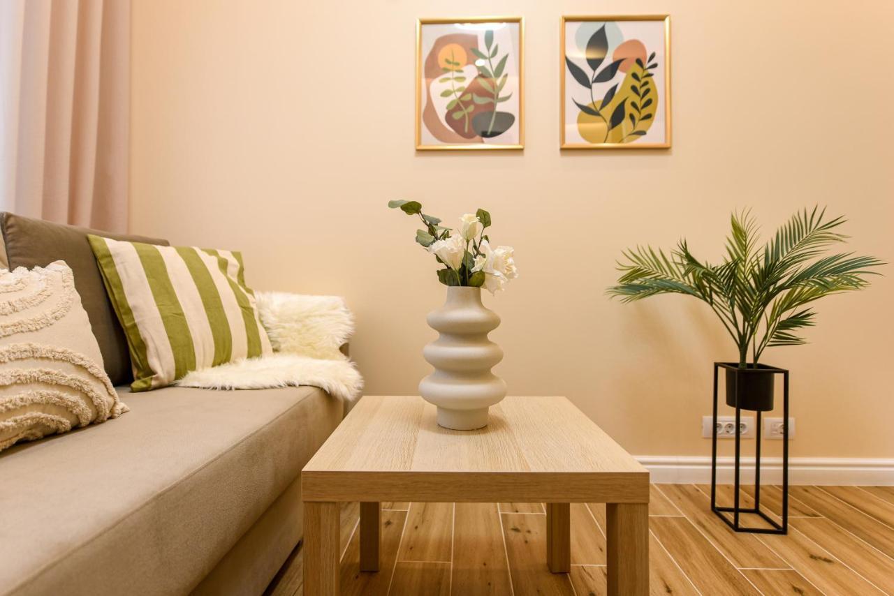 Green Leafy Brasov - Ideal 2 Bedroom Apartment מראה חיצוני תמונה