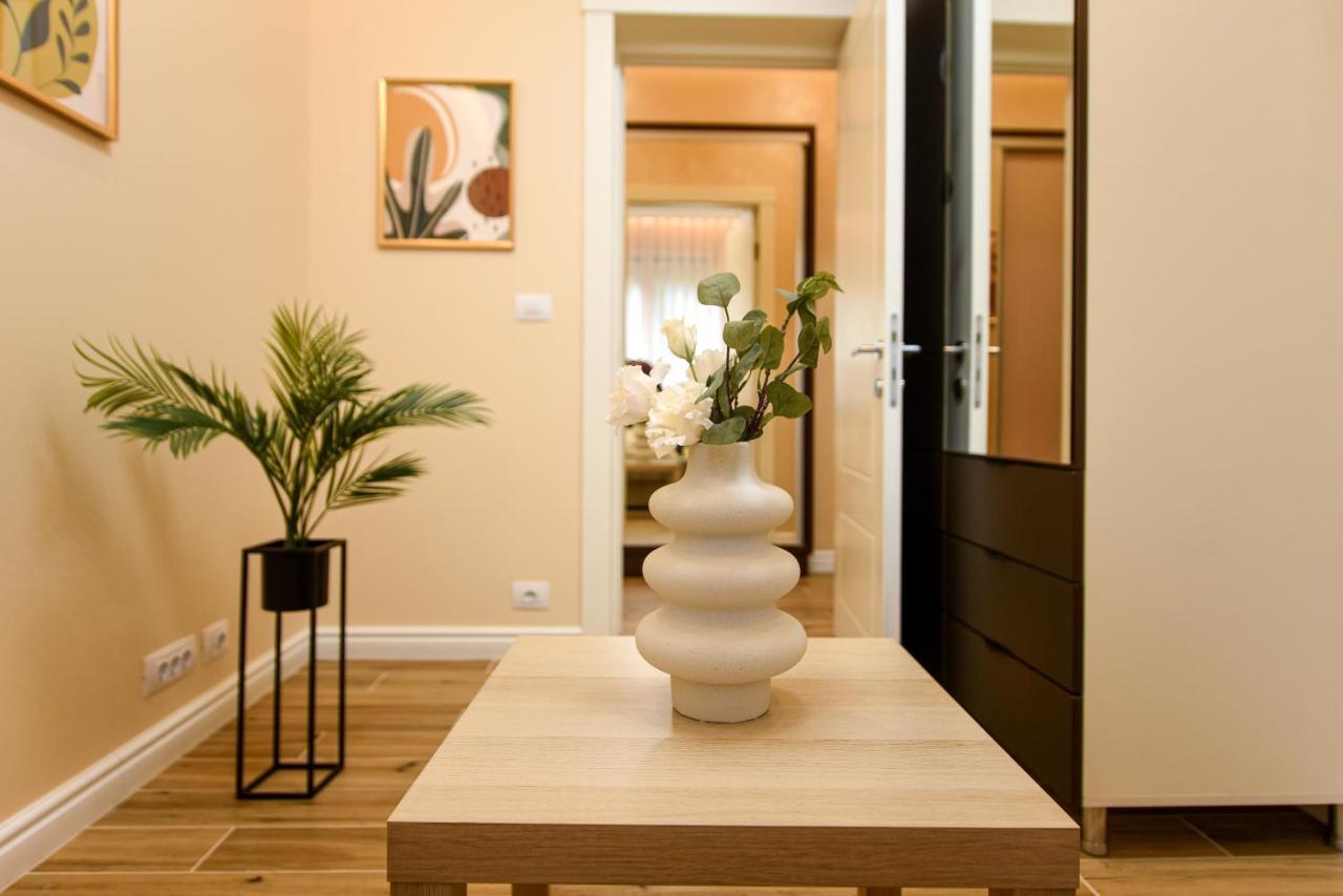 Green Leafy Brasov - Ideal 2 Bedroom Apartment מראה חיצוני תמונה